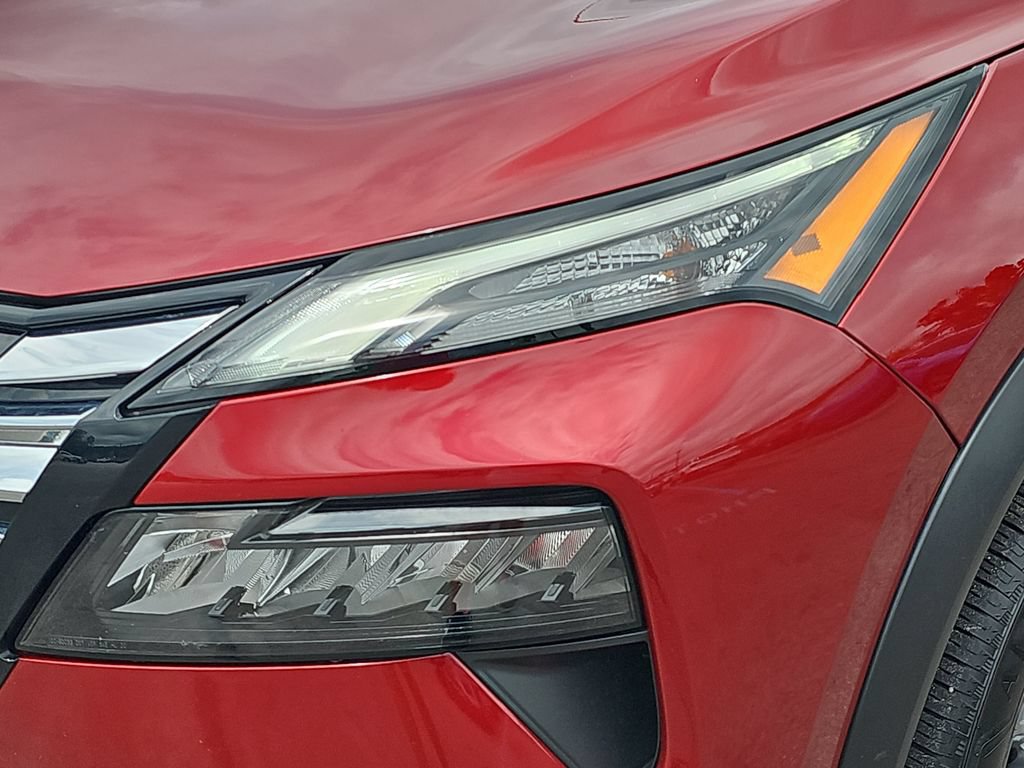 Used 2025 Nissan Rogue S FWD image 30