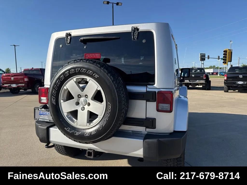 Used 2012 Jeep Wrangler Sahara w/ Dual Top Group image 17