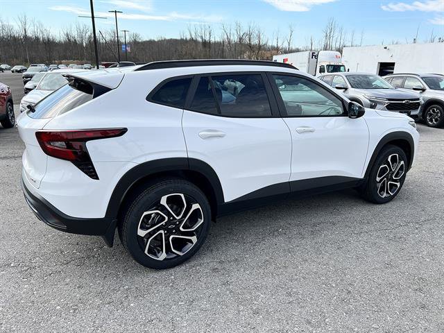 New 2026 Chevrolet Trax RS FWD image 6
