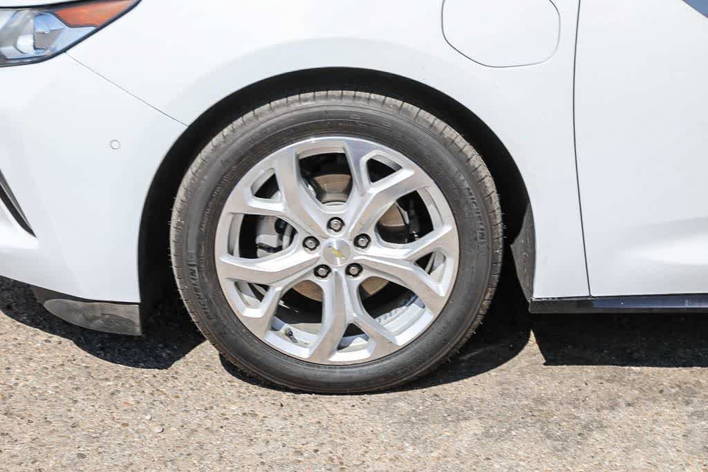 Used 2016 Chevrolet Volt Premier w/ Driver Confidence Package FWD image 7