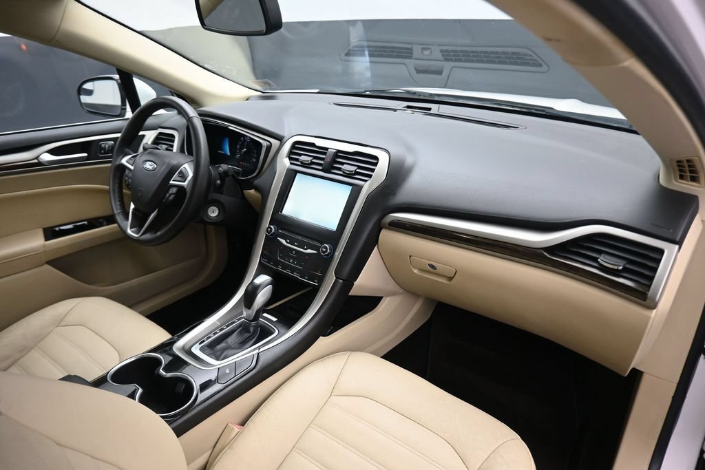 Used 2015 Ford Fusion SE w/ Equipment Group 502A FWD image 40