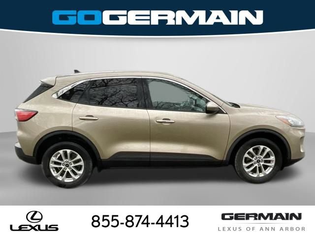 Used 2020 Ford Escape SE image 9