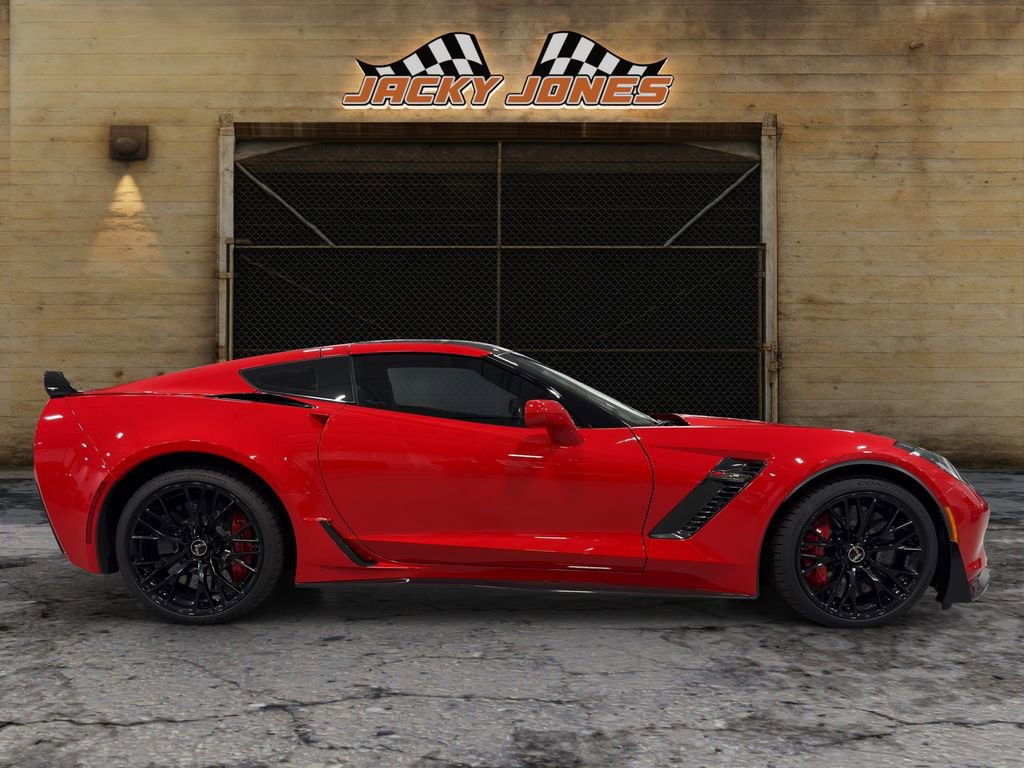 Used 2015 Chevrolet Corvette Z06 w/ 3LZ Preferred Equipment Group image 11