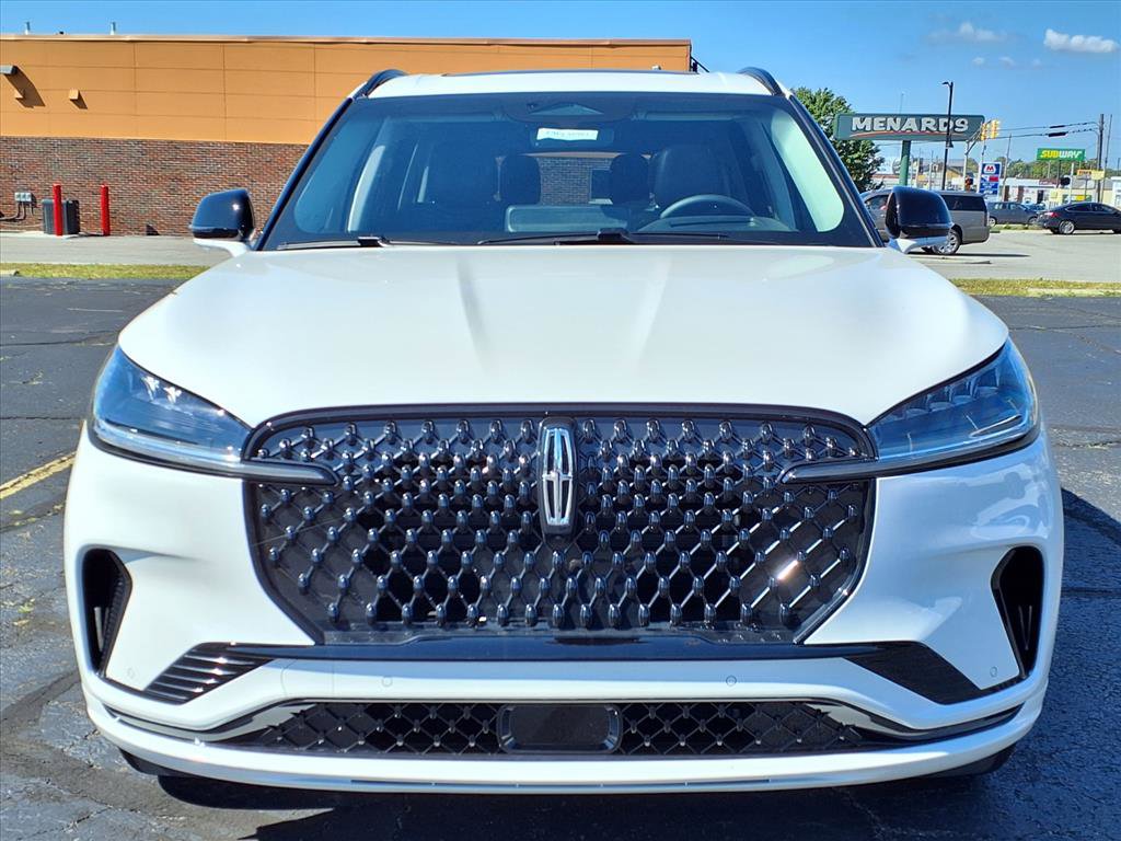 New 2025 Lincoln Aviator Reserve w/ Luxury Package image 2