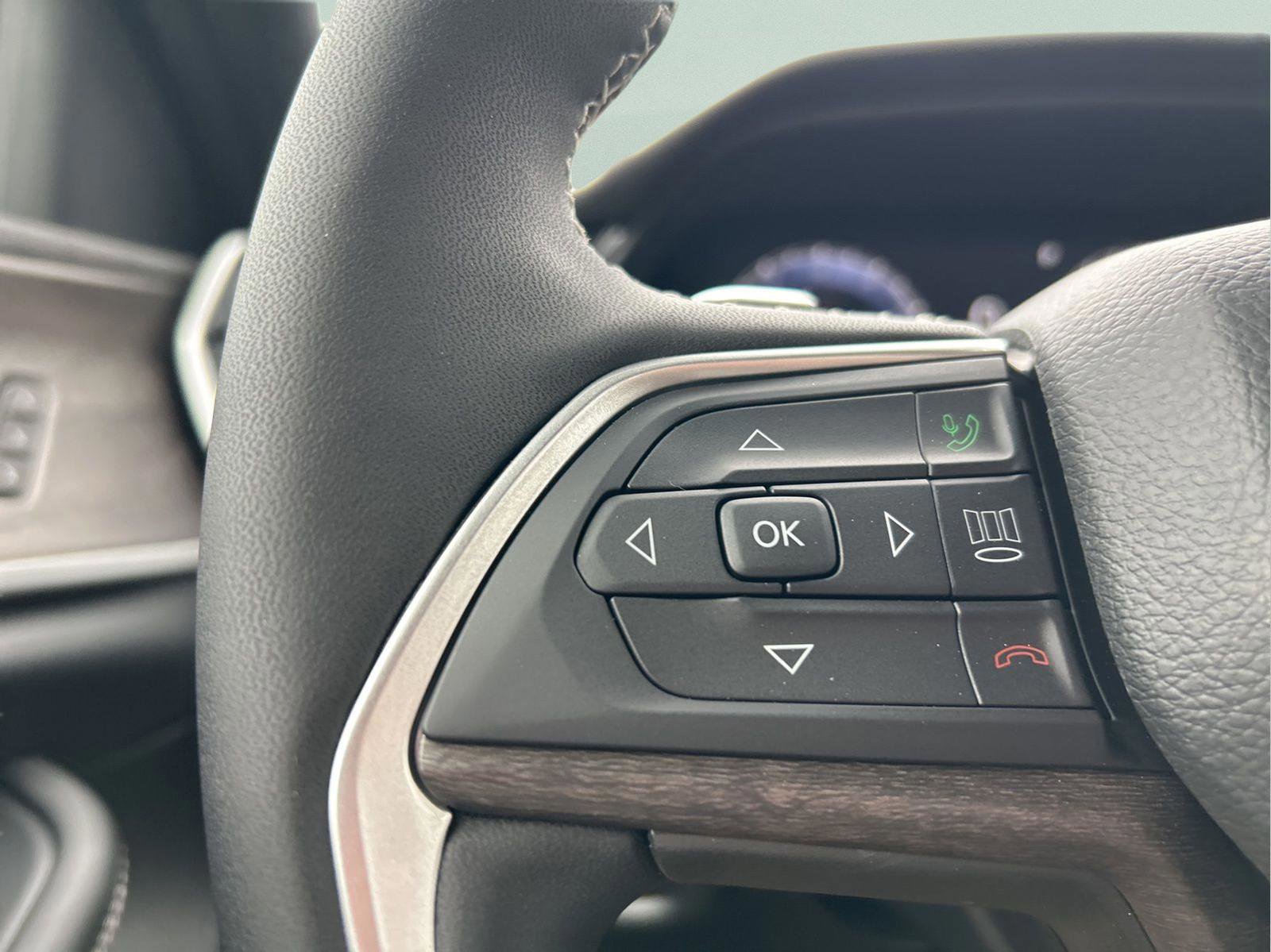 Used 2026 Jeep Grand Cherokee Limited image 14