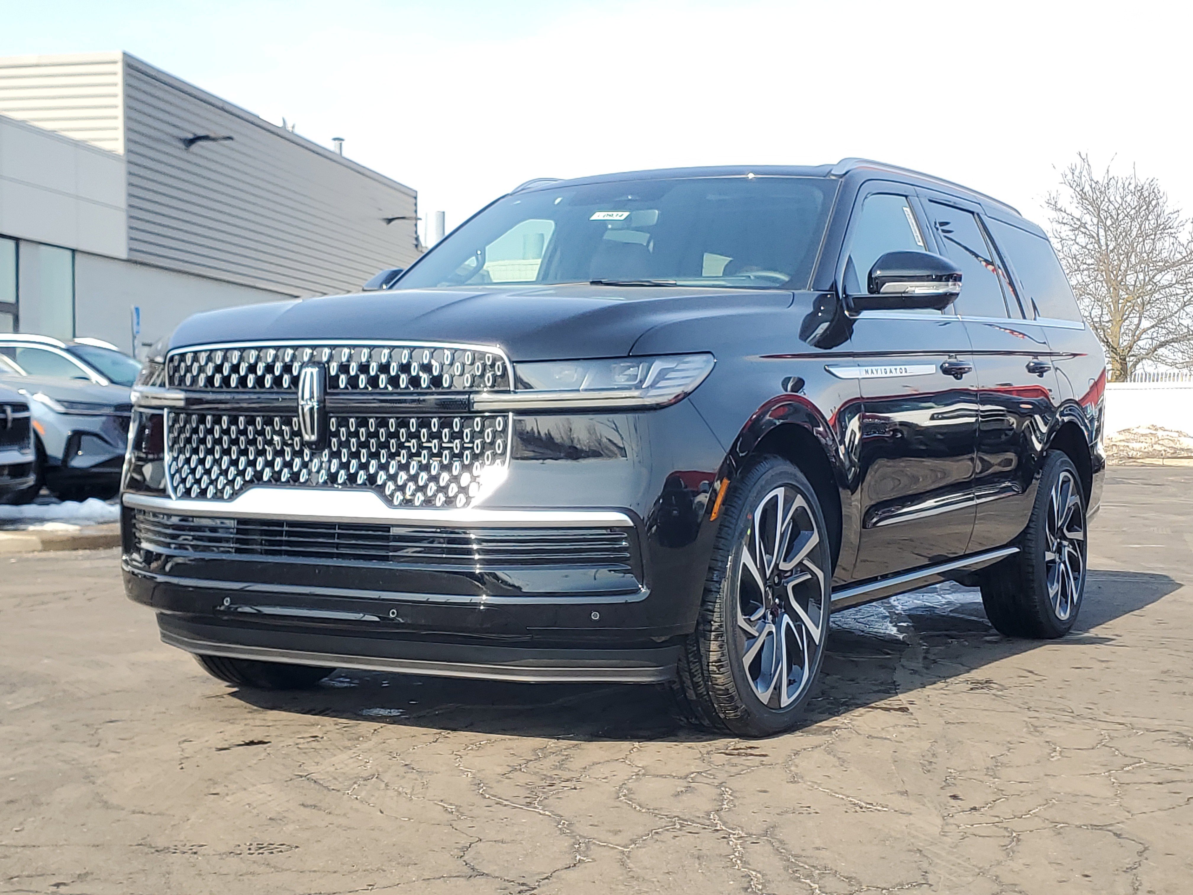 New 2026 Lincoln Navigator Reserve video 2
