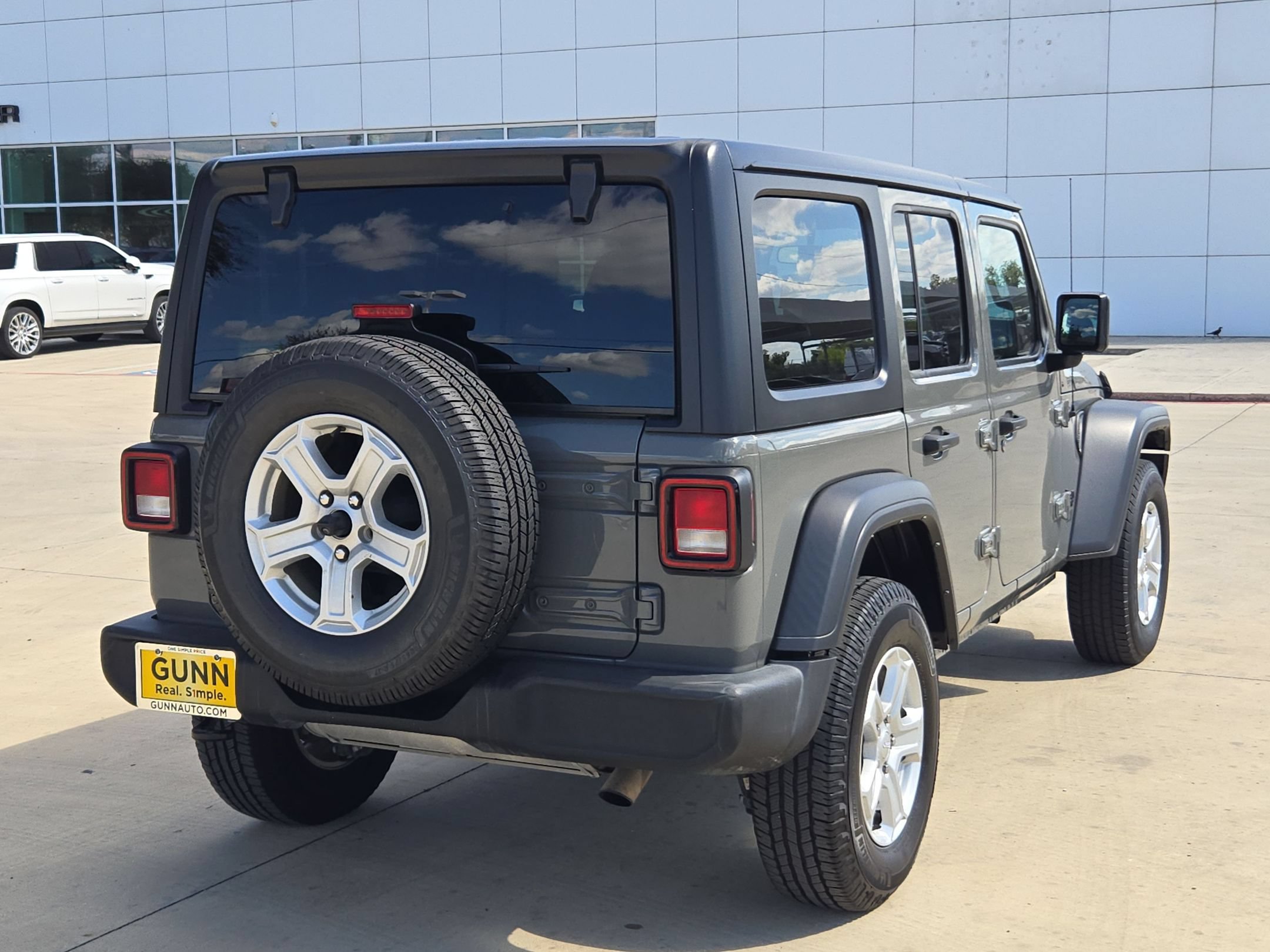 Used 2021 Jeep Wrangler Unlimited Sport AWD/4WD image 3