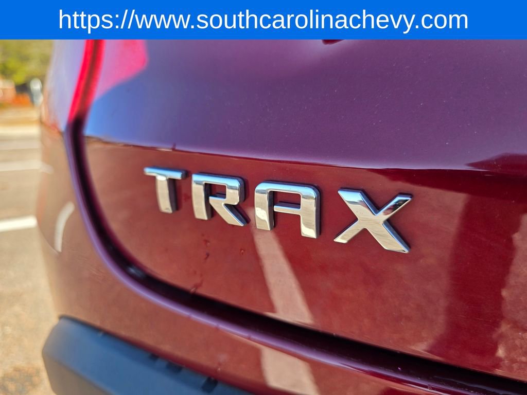 Certified 2025 Chevrolet Trax LT w/ LT Convenience Package image 33