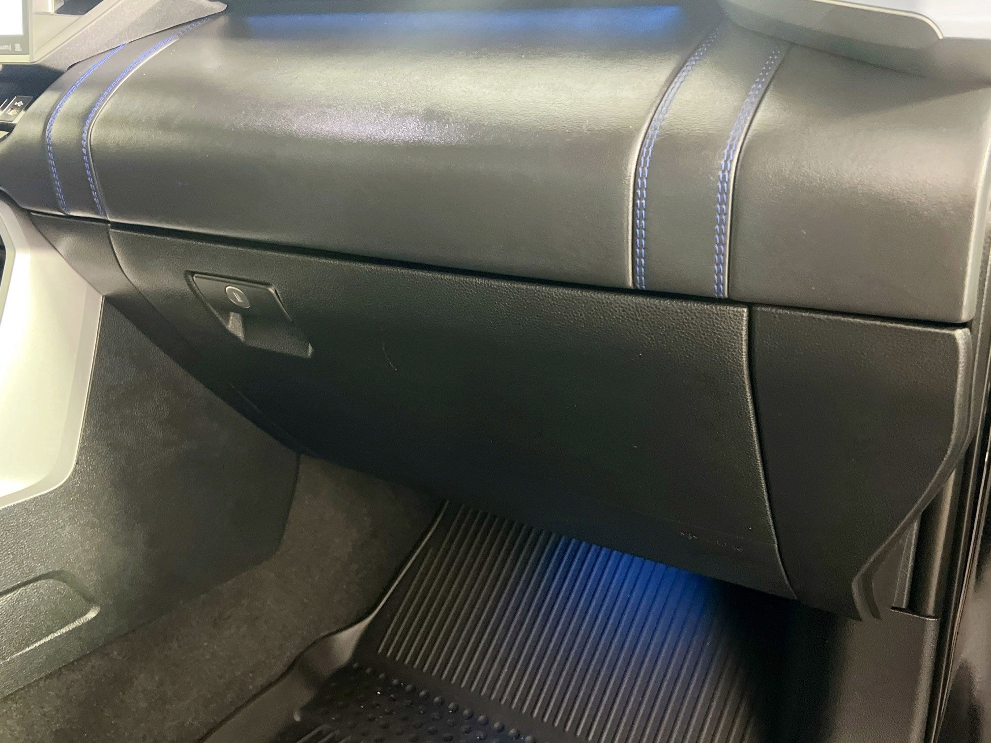 Used 2023 Toyota Tundra Platinum AWD/4WD image 35