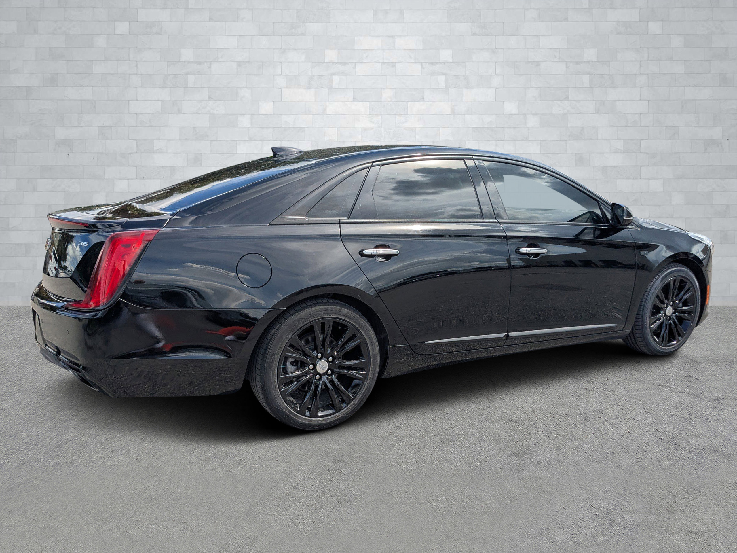 Used 2019 Cadillac XTS Luxury image 5