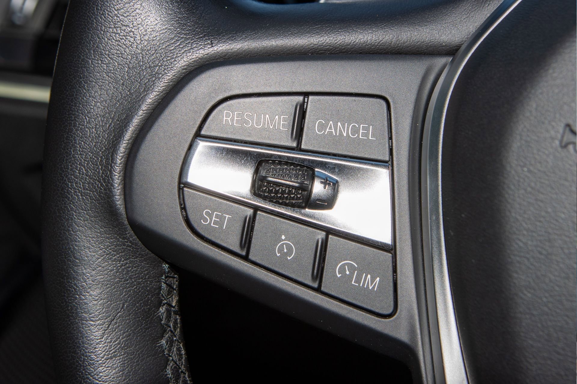 Used 2019 BMW 330i xDrive Sedan w/ Driving Assistance Package image 28