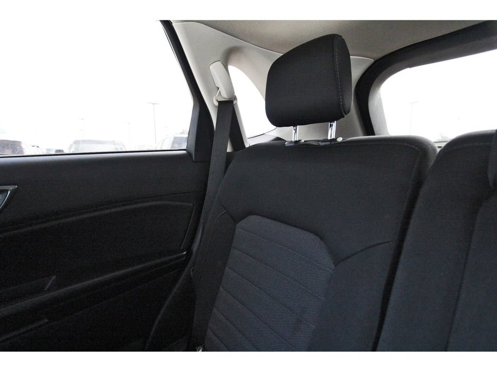 Used 2022 Ford Edge SE w/ Black Appearance Package AWD/4WD image 14