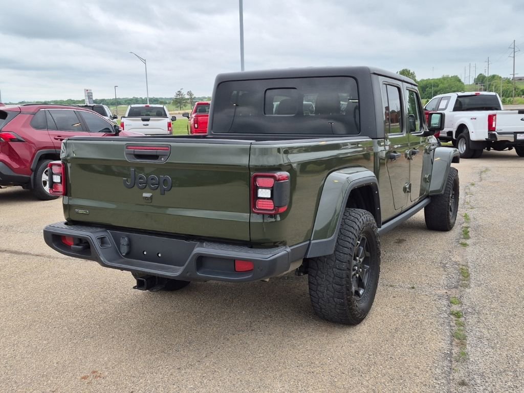 Used 2022 Jeep Gladiator Willys AWD/4WD image 4