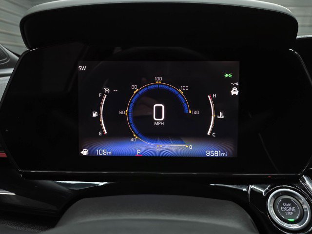 Used 2025 Chevrolet Trax RS w/ Driver Confidence Package FWD image 22