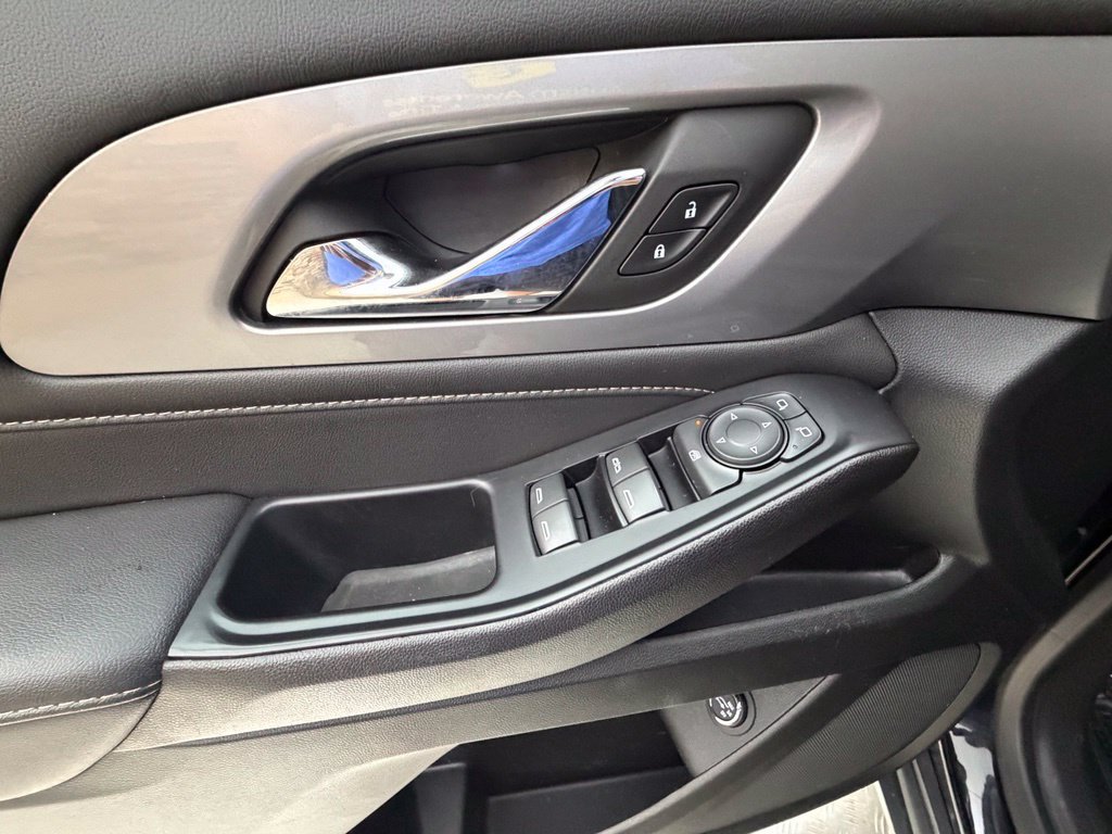 Used 2023 Chevrolet Traverse LT w/ LPO, Floor Liner Package AWD/4WD image 43