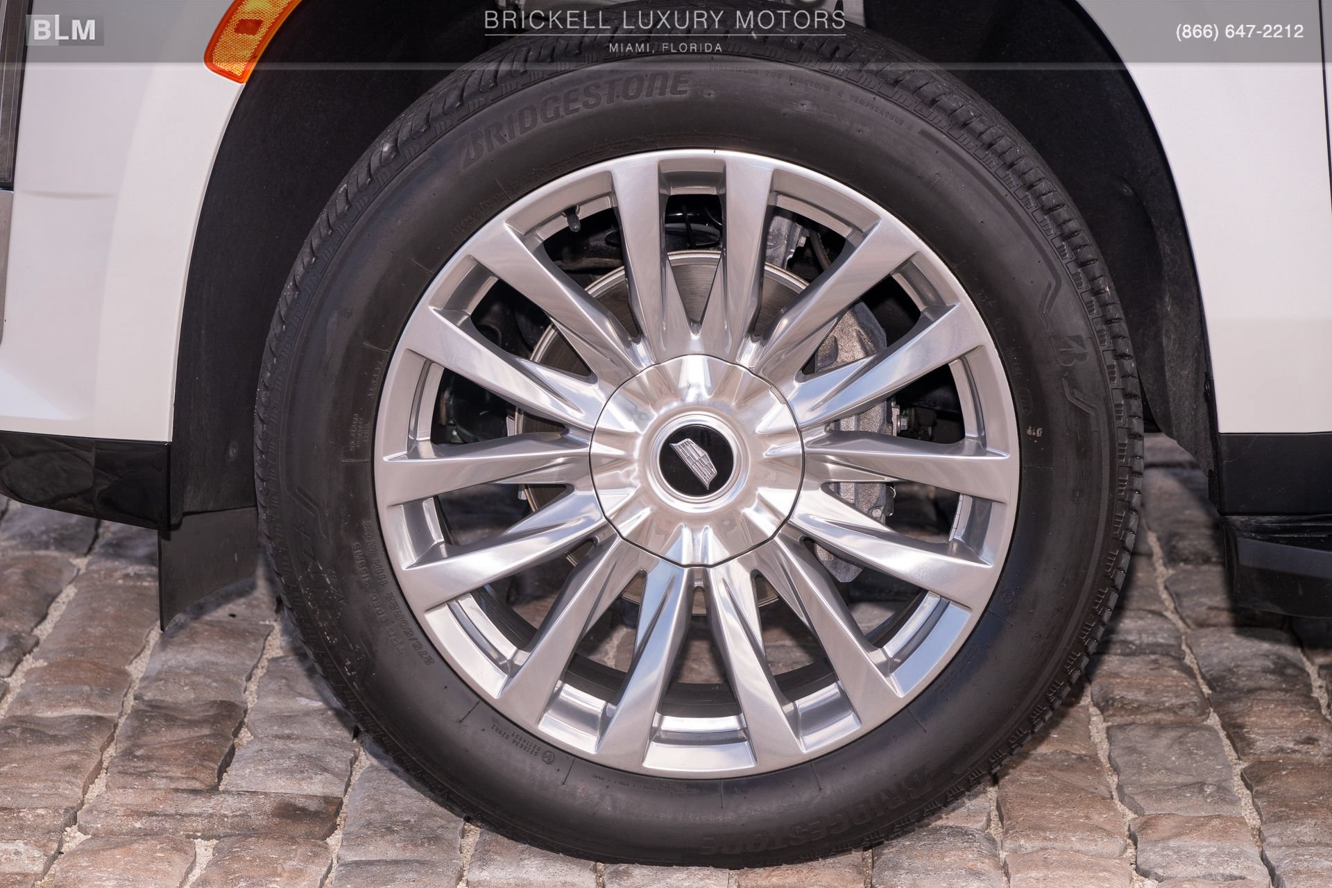 Used 2024 Cadillac Escalade ESV Luxury AWD/4WD image 43