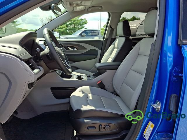 Used 2024 GMC Terrain SLT AWD/4WD image 15