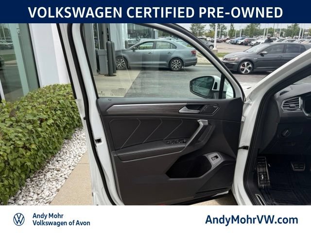 Used 2023 Volkswagen Tiguan SEL R-Line AWD/4WD image 16