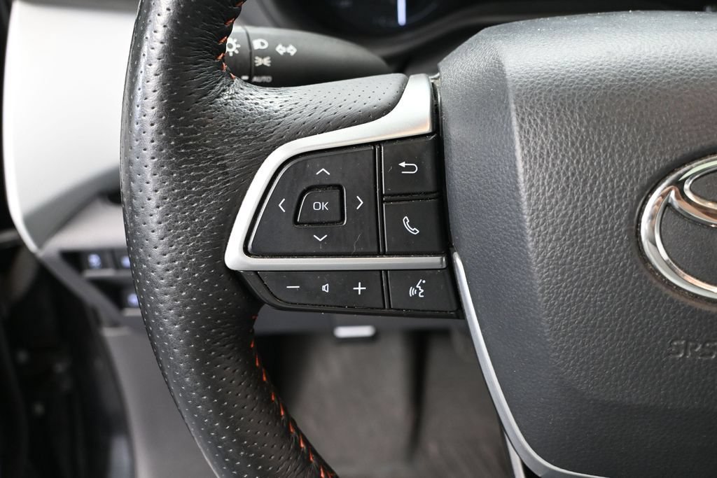 Used 2021 Toyota Sienna XSE FWD image 26