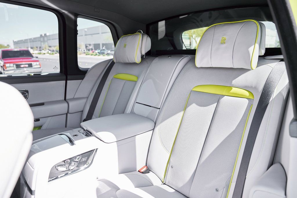 Used 2024 Rolls-Royce Cullinan image 57