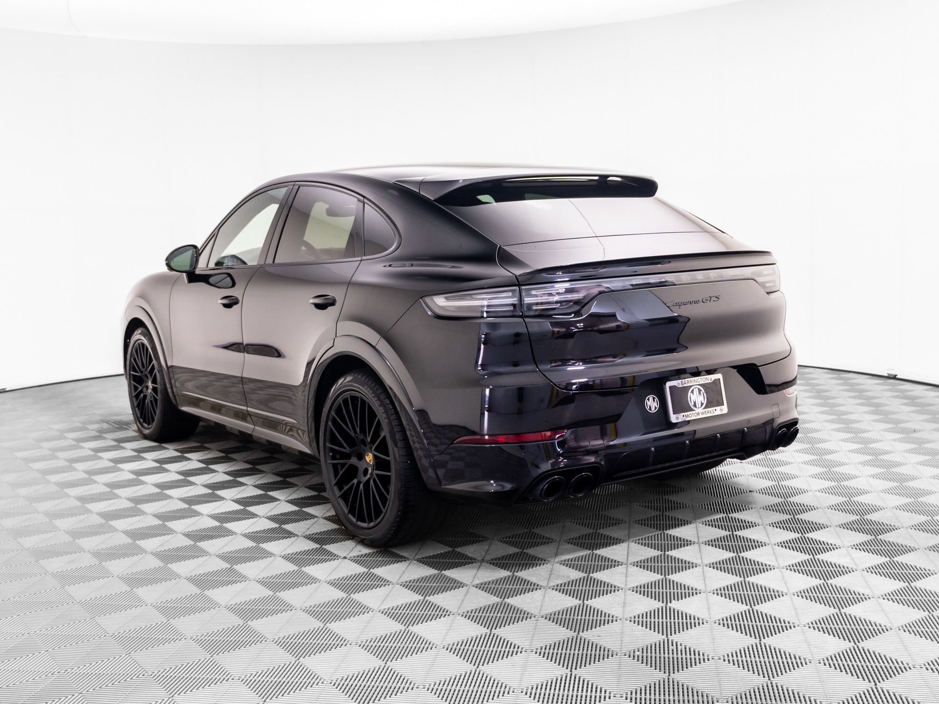 Certified 2023 Porsche Cayenne GTS AWD/4WD image 3