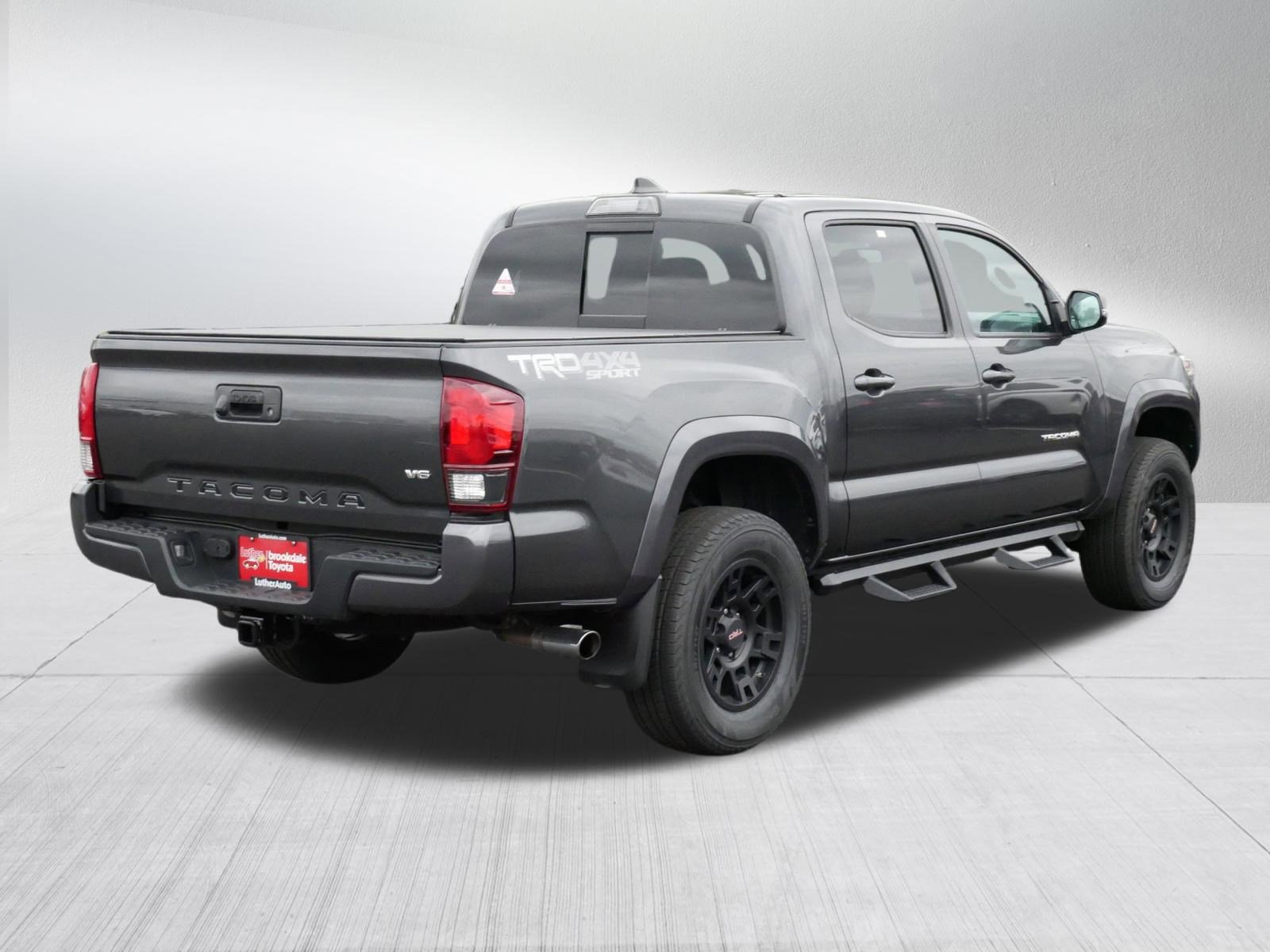 Used 2019 Toyota Tacoma TRD Sport AWD/4WD image 7