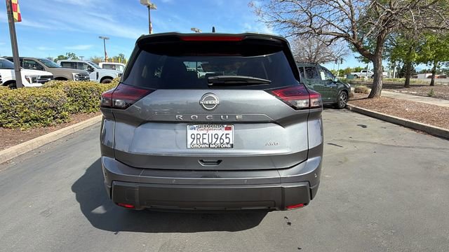 Used 2025 Nissan Rogue S image 5