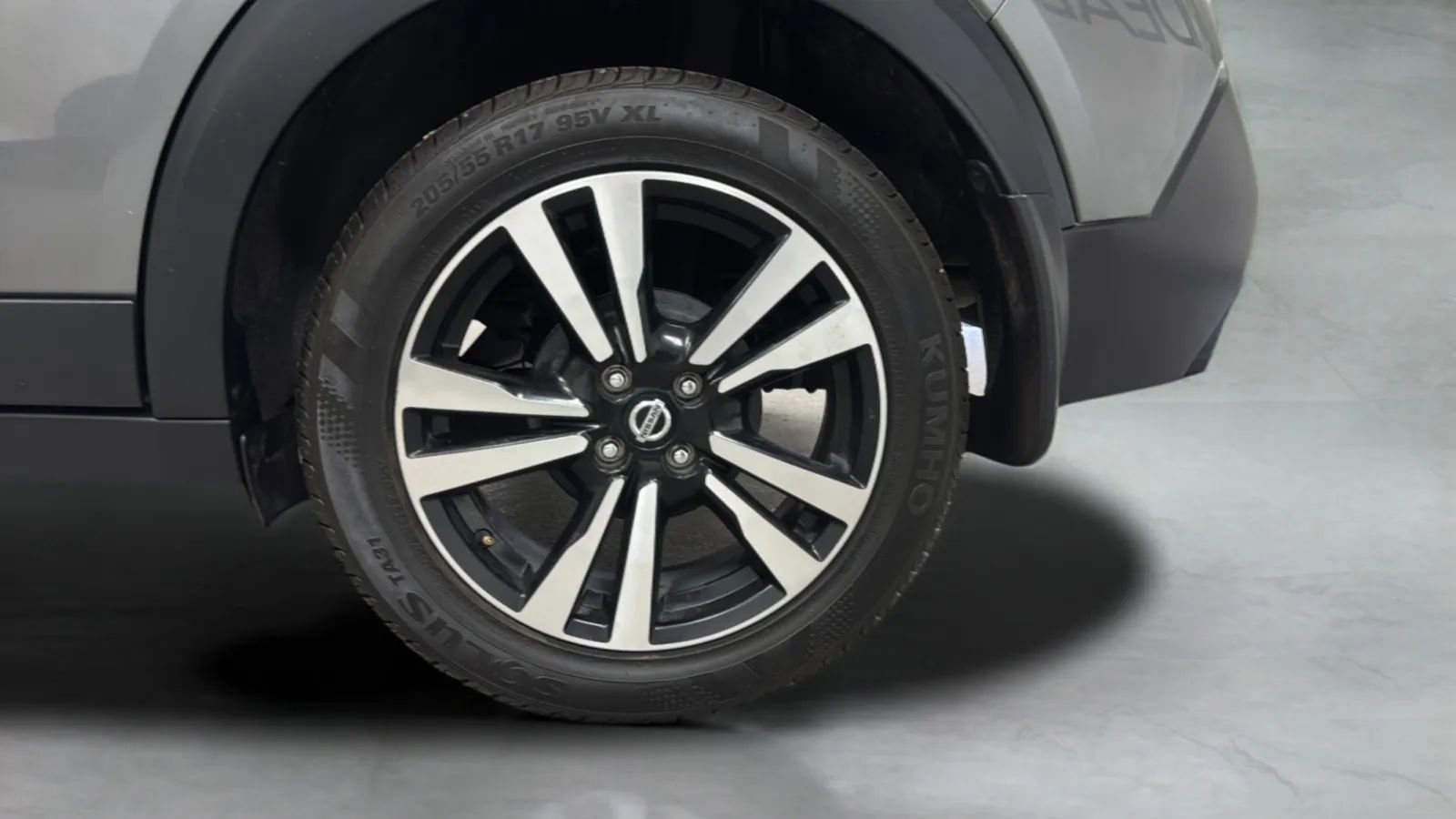 Used 2020 Nissan Kicks SV w/ Exterior Package FWD image 34