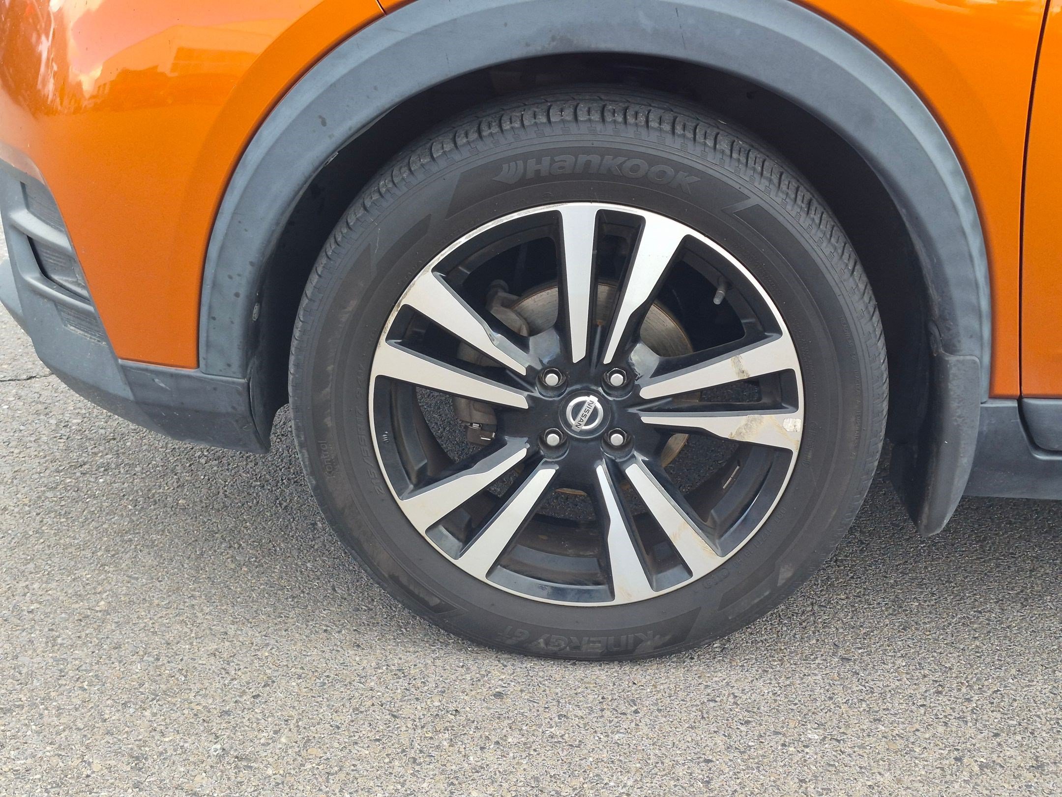 Used 2019 Nissan Kicks SV FWD image 13