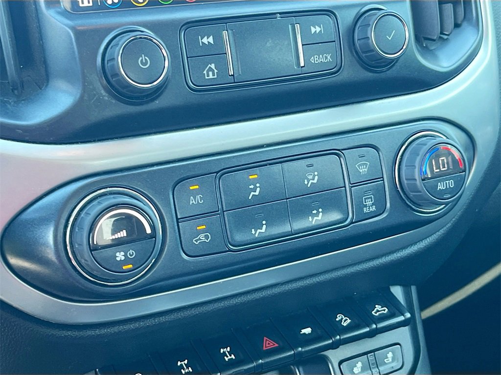 Used 2022 Chevrolet Colorado ZR2 w/ ZR2 Dusk Special Edition image 16