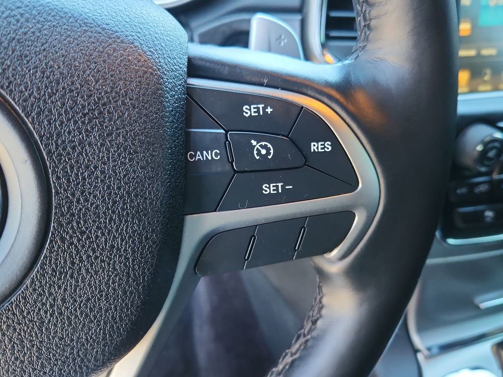 Used 2017 Jeep Grand Cherokee Altitude image 21