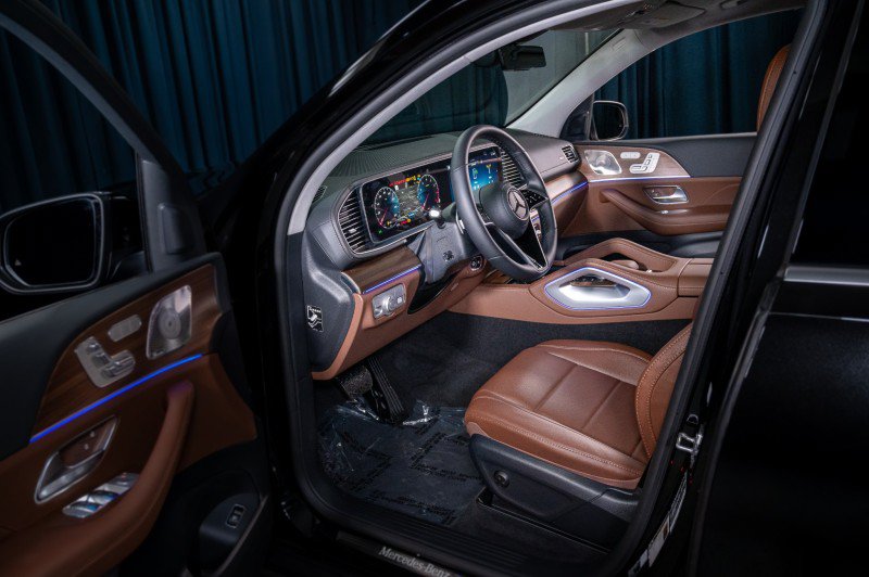 New 2026 Mercedes-Benz GLS 450 4MATIC image 11