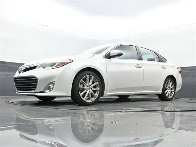 Used 2014 Toyota Avalon Limited image 12