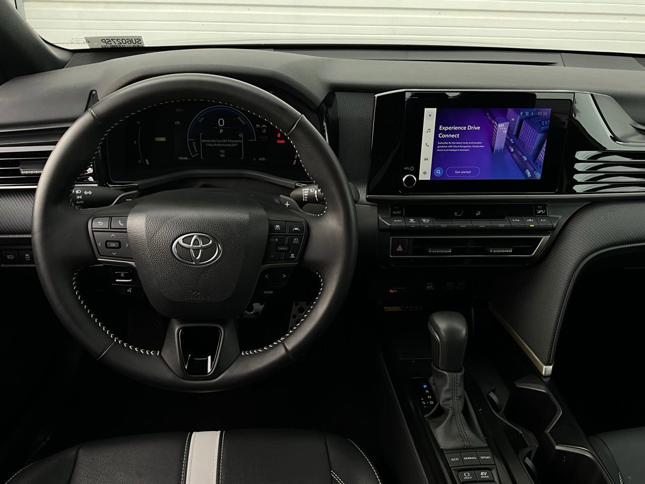 Used 2025 Toyota Camry SE image 14