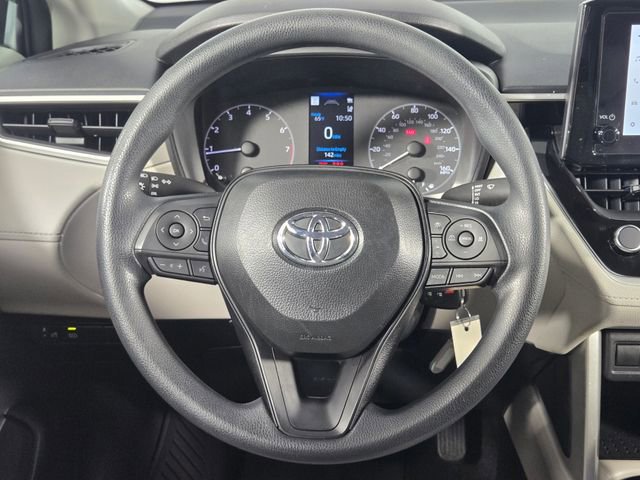 Used 2025 Toyota Corolla Cross L image 18