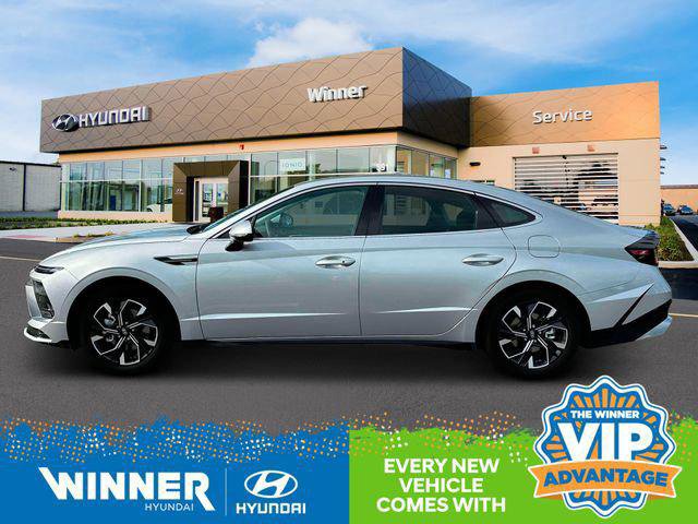 New 2025 Hyundai Sonata SEL image 3
