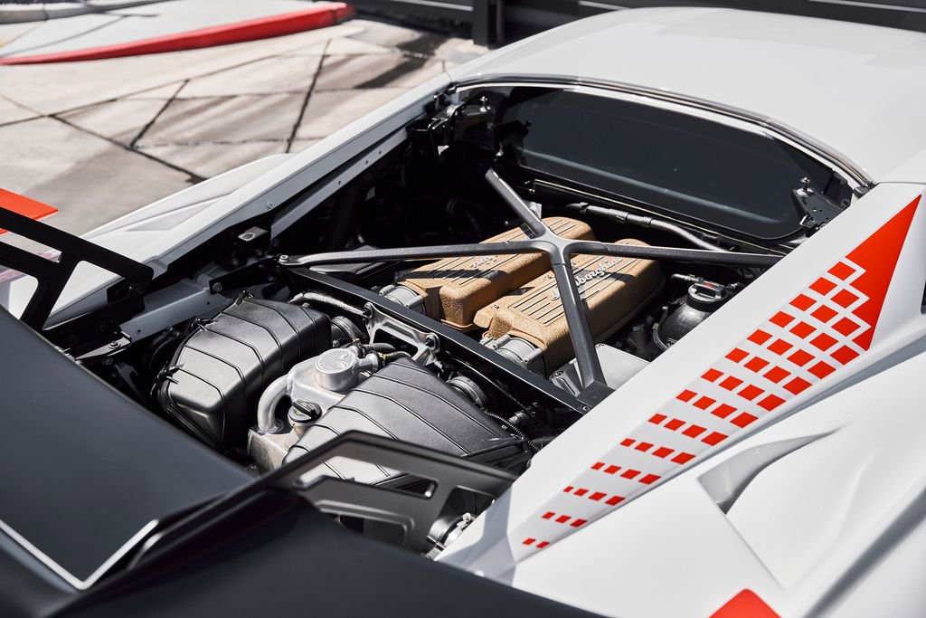 Used 2024 Lamborghini Huracan STO RWD image 28