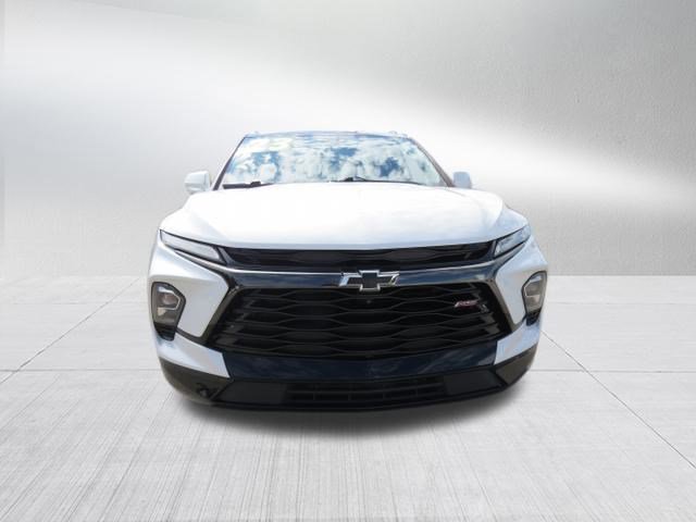 Certified 2023 Chevrolet Blazer RS w/ Driver Confidence II Package image 3
