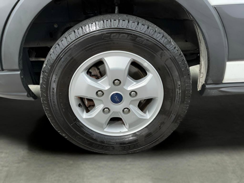 Used 2018 Ford Transit 350 XLT image 23