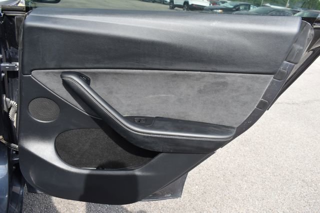 Used 2022 Tesla Model Y Long Range AWD/4WD image 39
