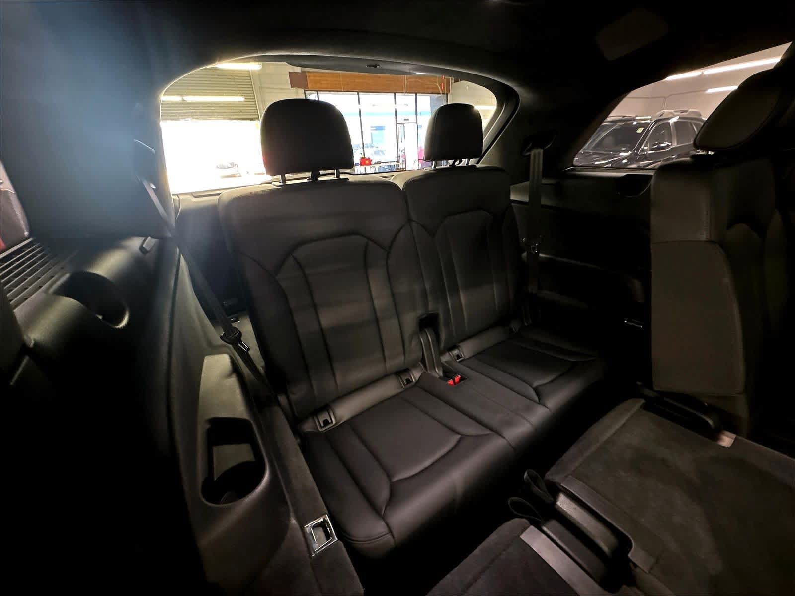 Used 2020 Audi Q7 3.0T Prestige w/ Prestige Package AWD/4WD image 30