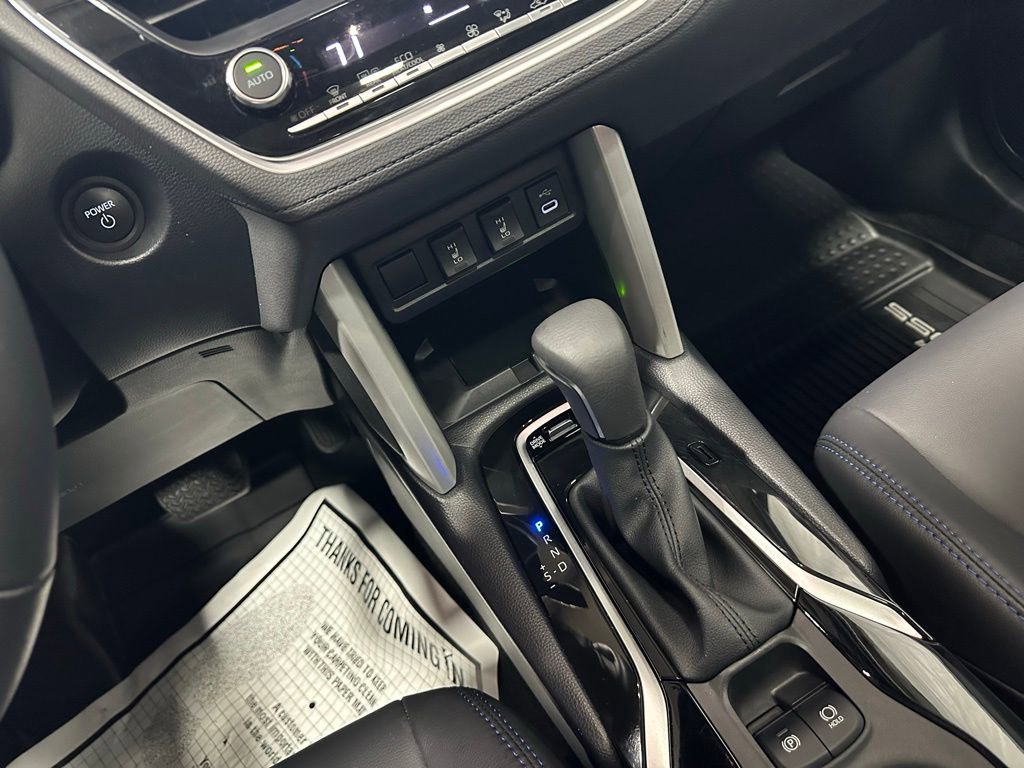 Used 2025 Toyota Corolla Cross XSE w/ Convenience Package image 38