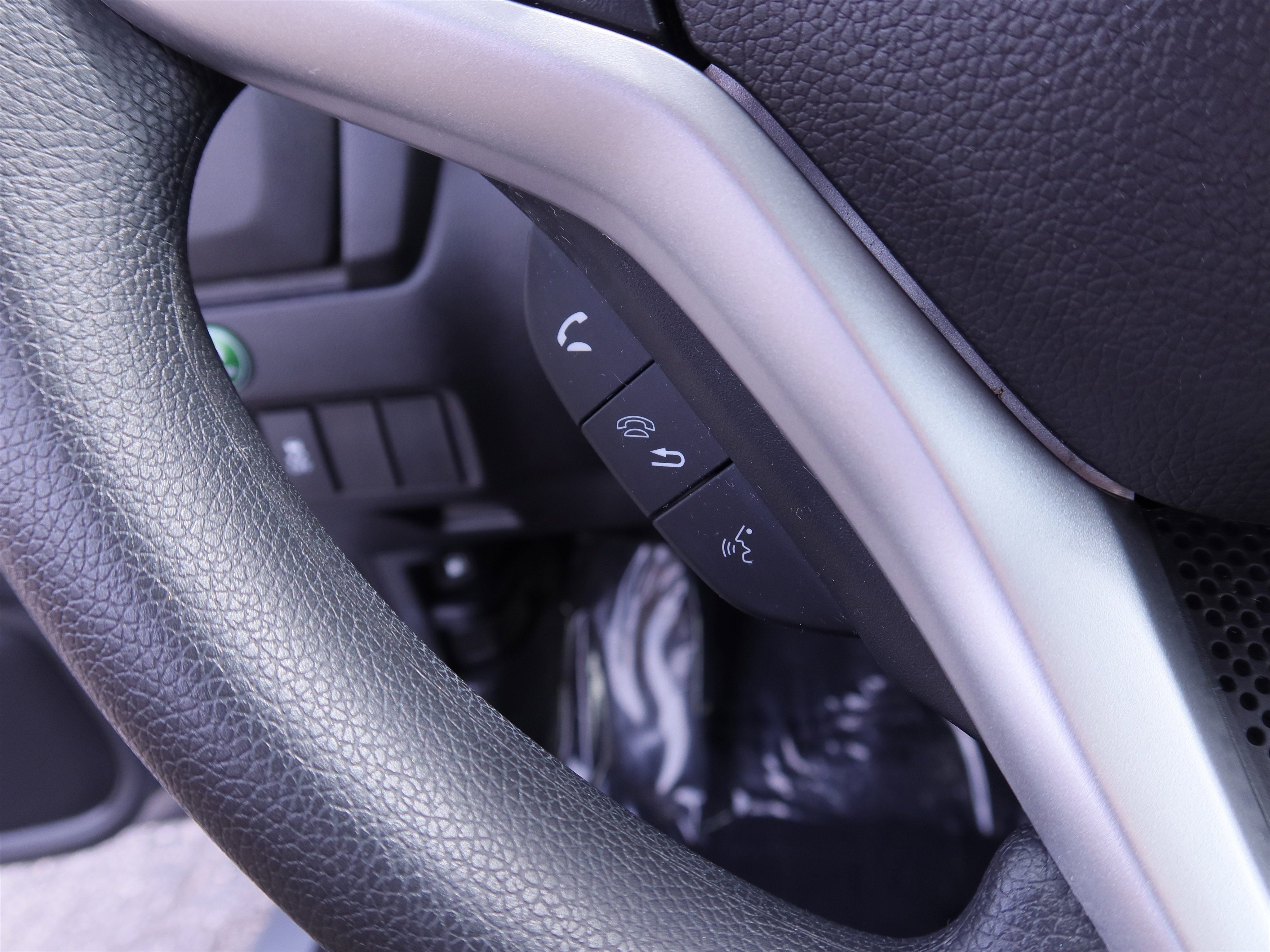 Used 2020 Honda Fit EX image 25