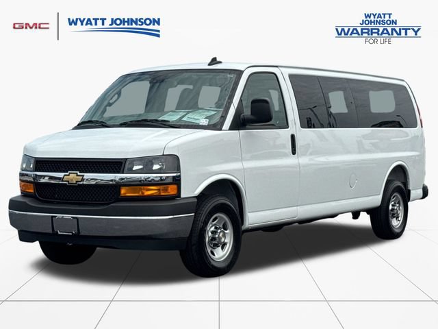 Used 2025 Chevrolet Express 3500 LT w/ LT Preferred Equipment Group RWD image 1