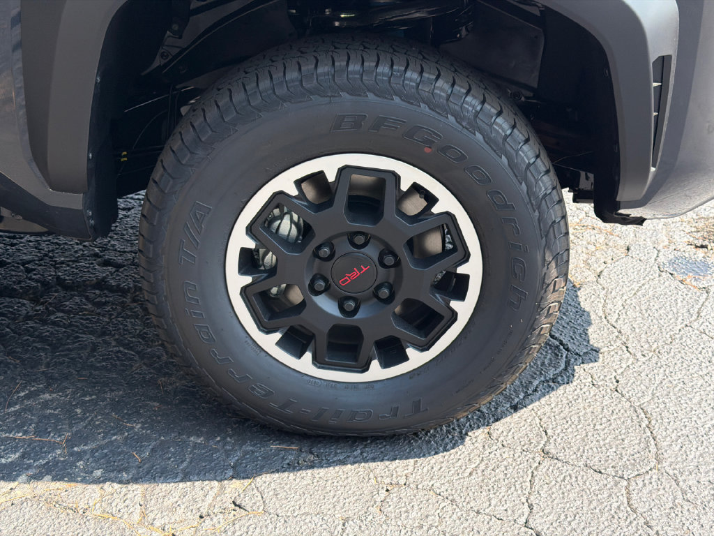 New 2026 Toyota Tacoma TRD Off-Road w/ TRD Off Road Upgrade Package AWD/4WD image 14