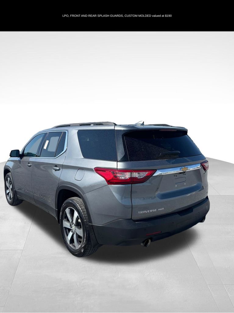 Used 2021 Chevrolet Traverse LT w/ LT Premium Package image 5