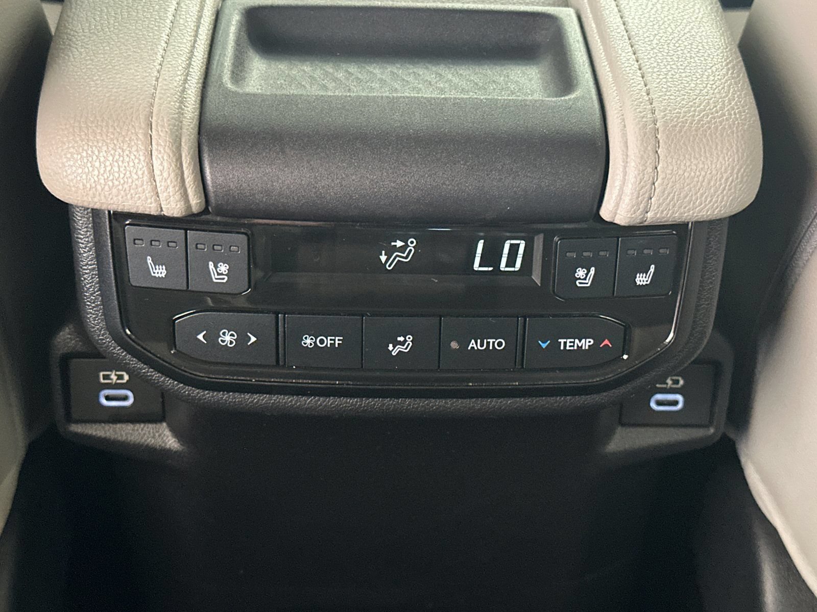 Used 2025 Toyota Grand Highlander AWD Hybrid image 14
