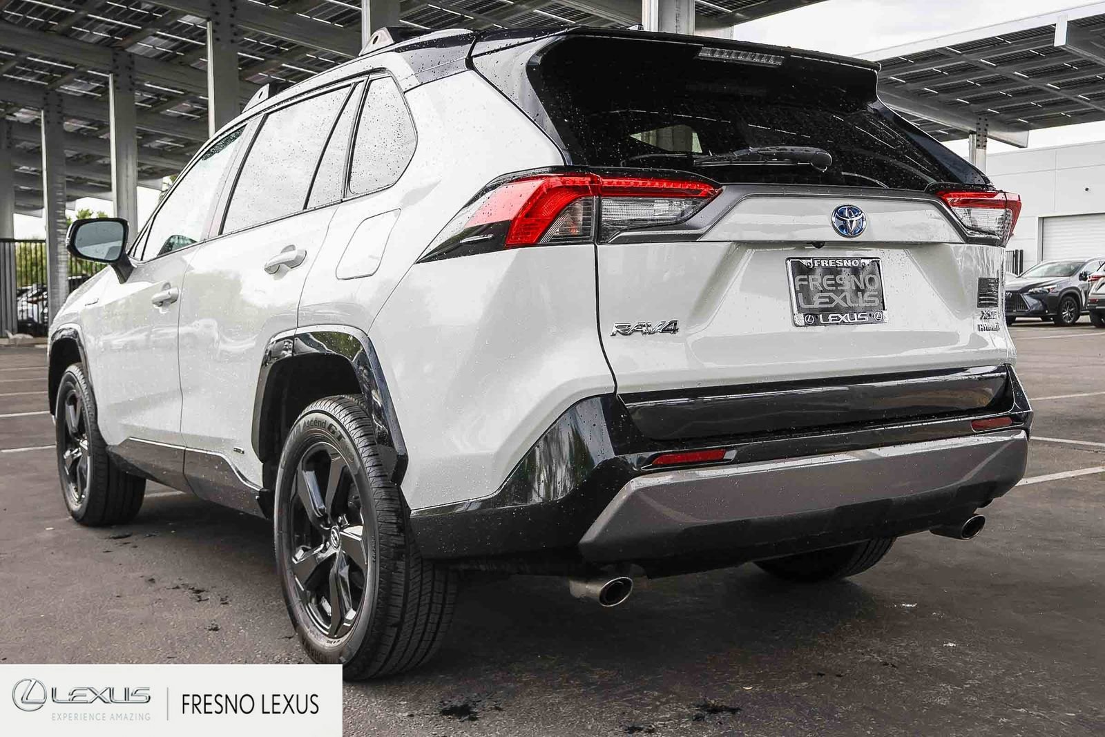 Used 2021 Toyota RAV4 XSE w/ XSE Grade Weather Package AWD/4WD image 4