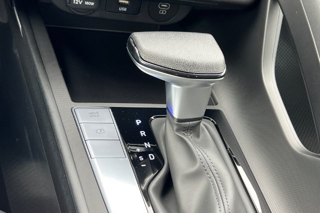 New 2026 Hyundai Elantra SE FWD image 19