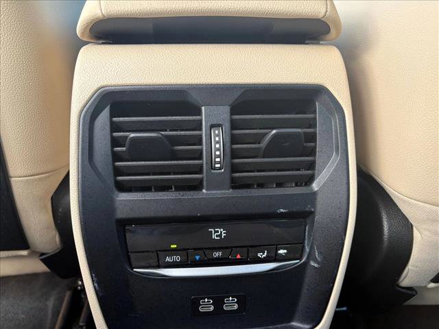 Certified 2024 BMW 330i Sedan w/ Premium Package image 17